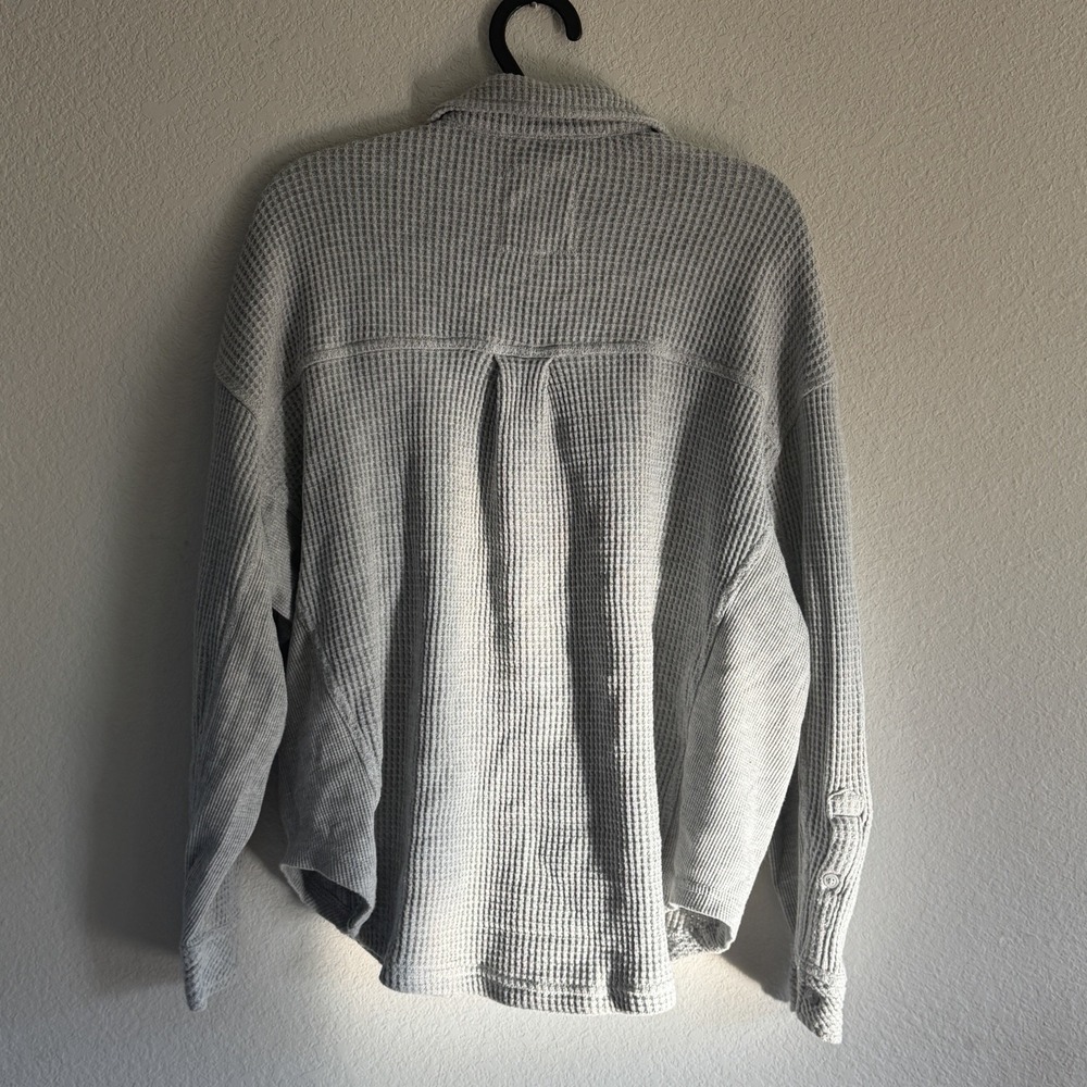 Aerie Women's Waffle Knit Button Down Shirt Gray  Oversized Shacket XXS Cozy - Picture 3 of 7